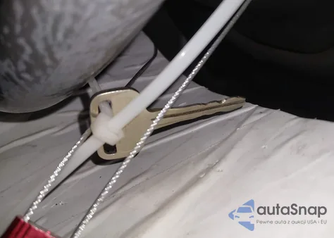 2001 Toyota Tacoma z USA, uszkodzony, nr VIN 5TENL42N51Z808326